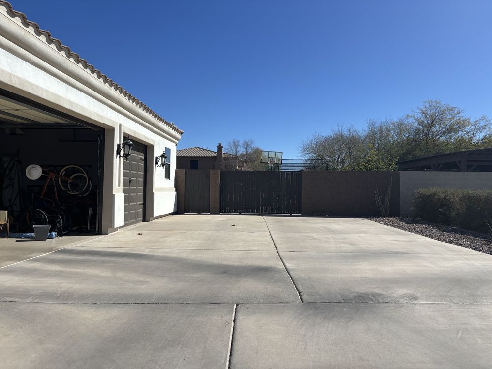 Garage and trim exterior painting by Nieman Painting in Mesa, AZ